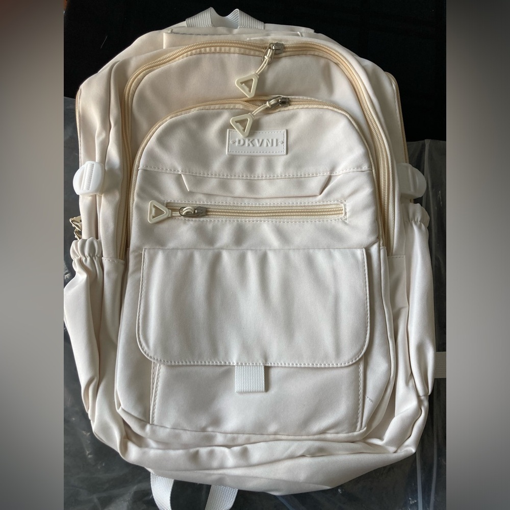 School back pack 14 x 17” New plenty is zippers